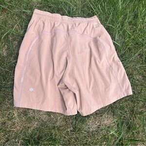 Lululemon Men's Pace Breaker Sz Medium Creamsicle Color 7" Yoga Active Casual
